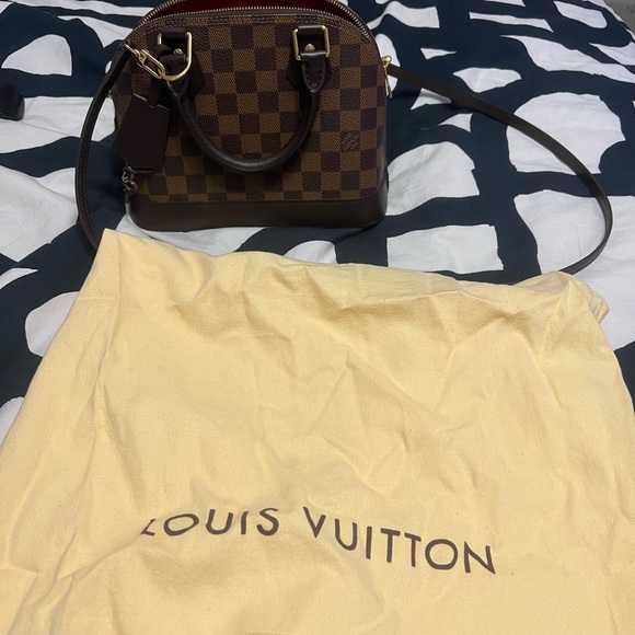 Louis Vuitton Alma BB in Damier Ebene - Picture 2 of 11